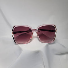 Load image into Gallery viewer, Classy Gal Sunglasses
